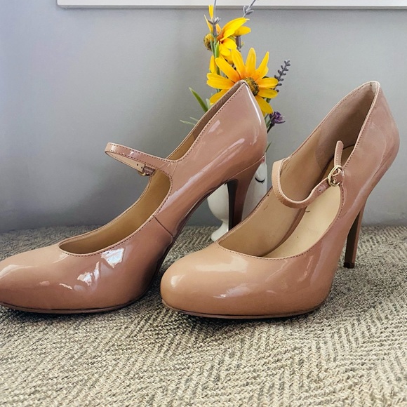 Nine West Mary Jane heels - Picture 3 of 6